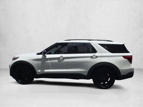Used 2022 Ford Explorer ST w/ Equipment Group 401A AWD/4WD image 9