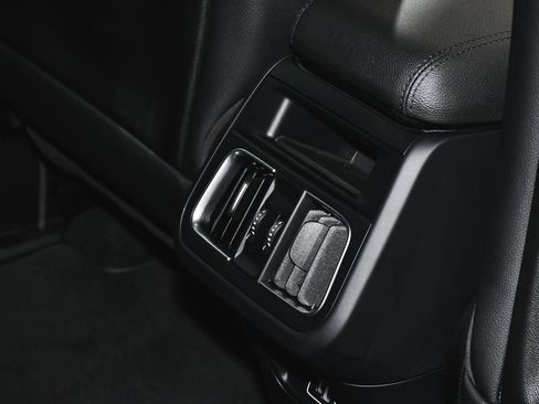 Used 2024 Maserati Grecale GT image 58