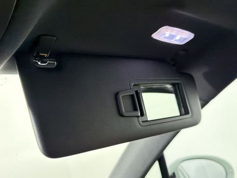 Certified 2020 Porsche Macan image 28