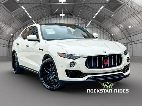 Used 2018 Maserati Levante AWD/4WD image 20