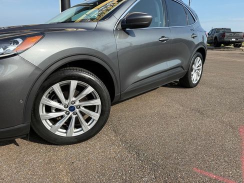 Used 2022 Ford Escape Titanium w/ Titanium Elite Package AWD/4WD image 16