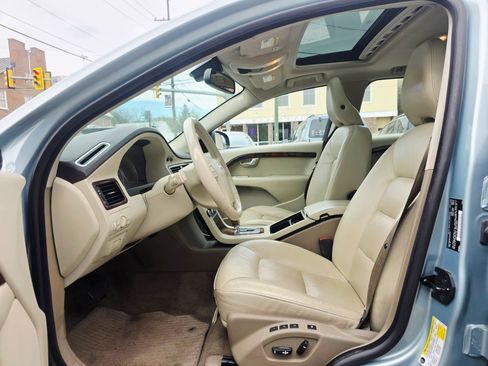 Used 2009 Volvo V70 image 11