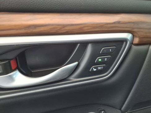 Used 2021 Honda CR-V Touring image 12