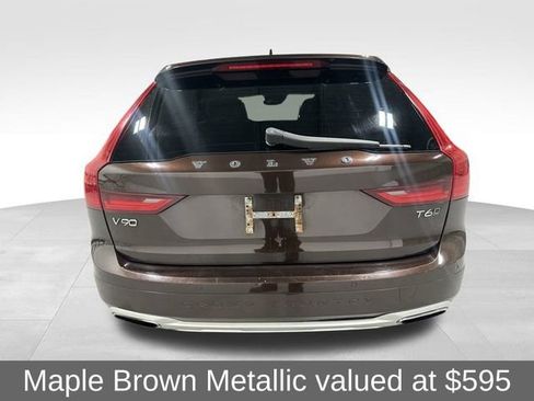 Used 2017 Volvo V90 T6 Cross Country image 7