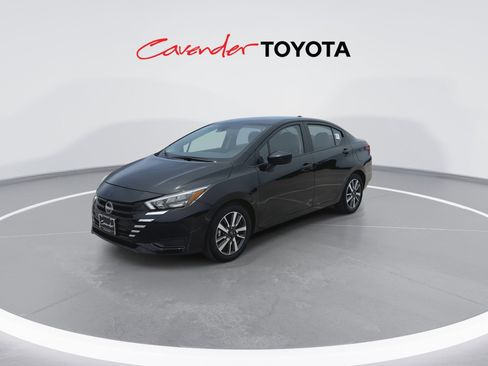Used 2025 Nissan Versa SV FWD image 4