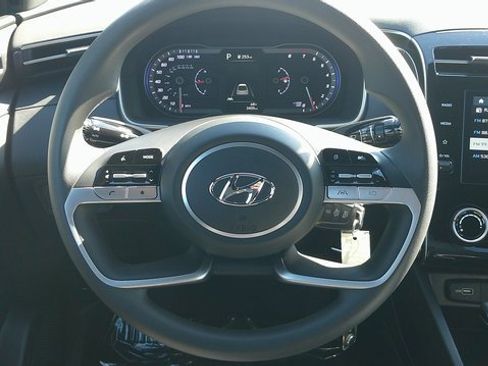 Certified 2024 Hyundai Santa Cruz SE image 9