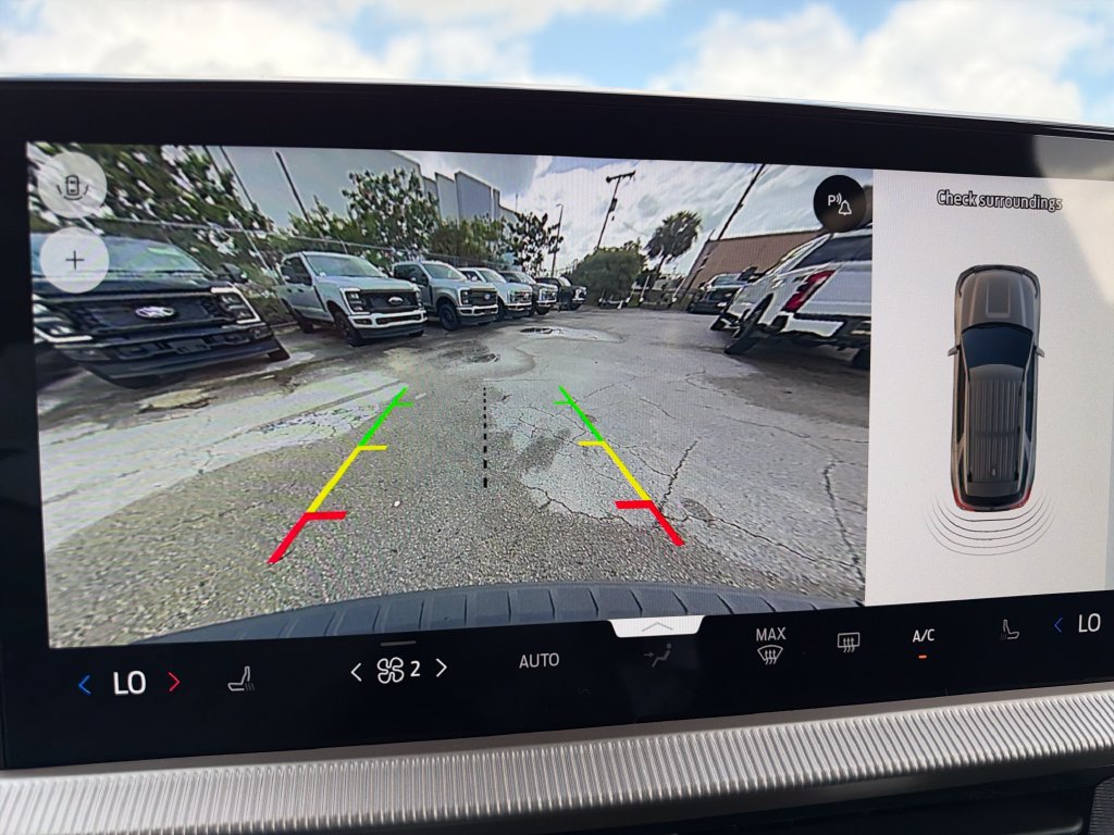 New 2027 Ford Explorer Active RWD image 7