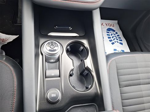 Used 2025 Ford Explorer ST-Line w/ ST-Line Street Pack image 28