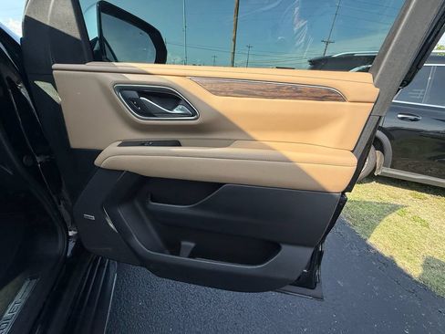 Used 2024 Chevrolet Tahoe Premier AWD/4WD image 23