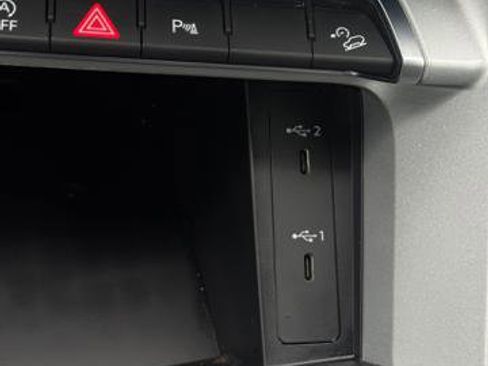 Used 2022 Audi Q3 2.0T Premium w/ Convenience Package image 16