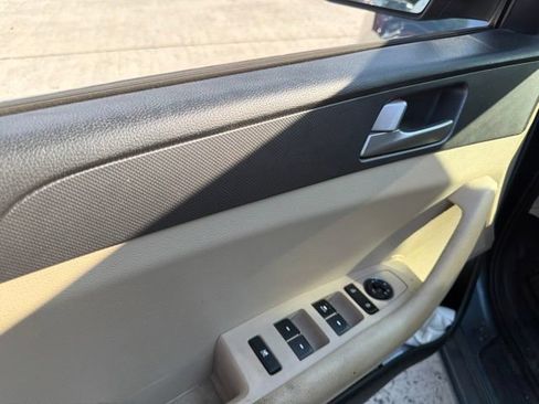 Used 2016 Hyundai Sonata SE FWD image 6
