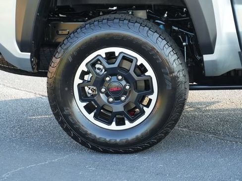 Used 2024 Toyota Tacoma TRD Off-Road AWD/4WD image 10