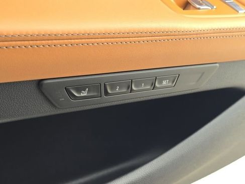 Used 2020 BMW 750i xDrive w/ Luxury Rear Seating Package image 15