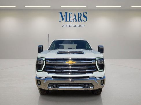 Used 2024 Chevrolet Silverado 2500 LTZ image 8