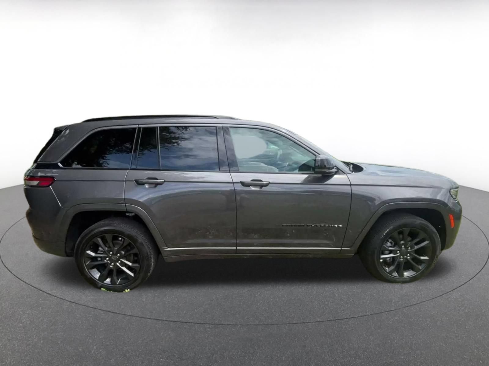 Used 2026 Jeep Grand Cherokee Limited AWD/4WD image 15