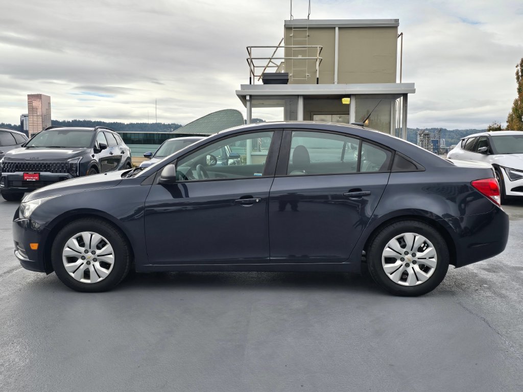 Used 2014 Chevrolet Cruze LS FWD image 6