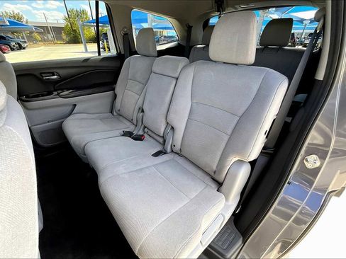 Used 2018 Honda Pilot EX image 21