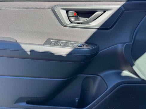 Certified 2025 Subaru Forester Premium w/ Protection Package (1PH) image 11