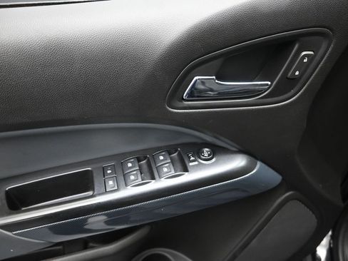 Used 2017 Chevrolet Colorado Z71 RWD image 10