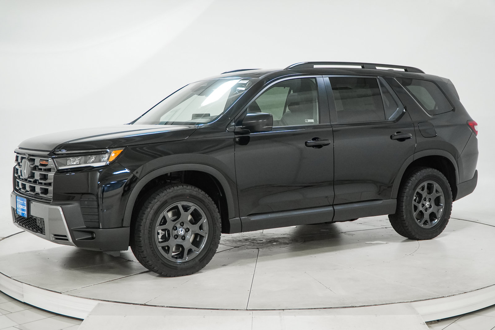 New 2026 Honda Pilot TrailSport image 3