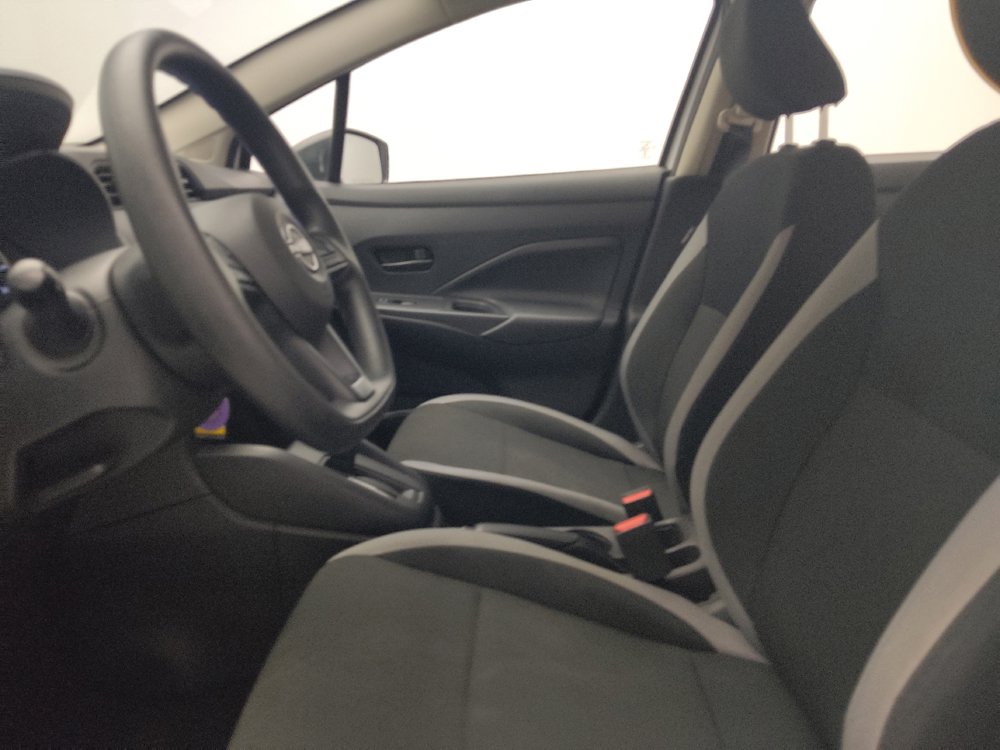Used 2025 Nissan Versa S FWD image 17