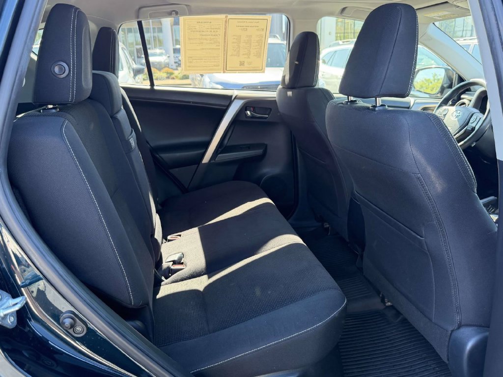 Used 2018 Toyota RAV4 XLE w/ Convenience Package AWD/4WD image 13
