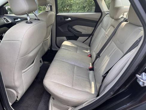 Used 2012 Ford Focus SEL FWD image 14