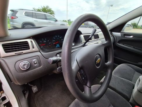 Used 2015 Chevrolet Impala Police FWD image 10
