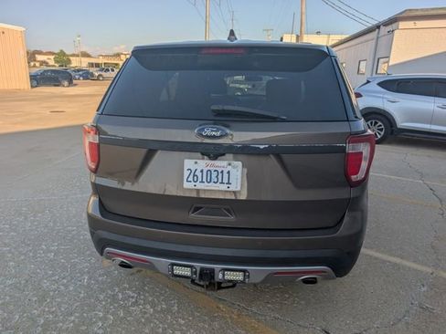Used 2016 Ford Explorer XLT AWD/4WD image 4