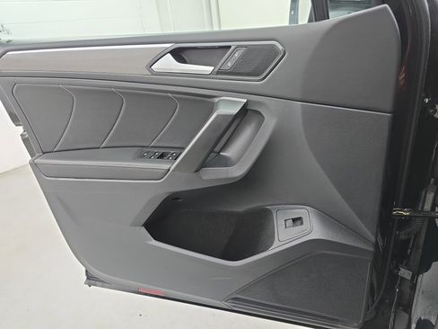 Certified 2024 Volkswagen Tiguan SE R-Line image 27