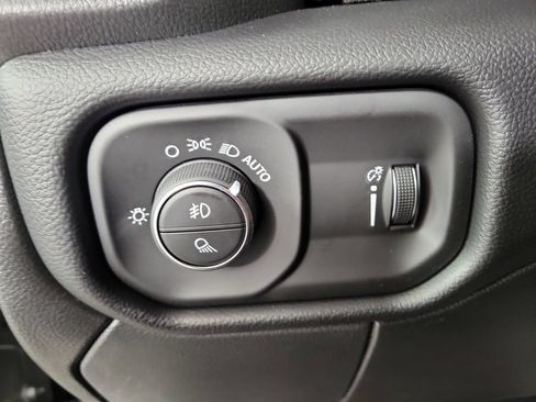 New 2026 RAM 2500 Big Horn AWD/4WD image 12