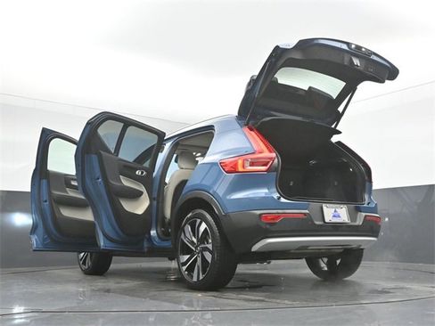 Used 2023 Volvo XC40 B5 Ultimate w/ Protection Package Premier image 61