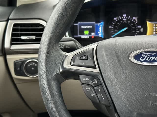Used 2019 Ford Fusion SE FWD image 9