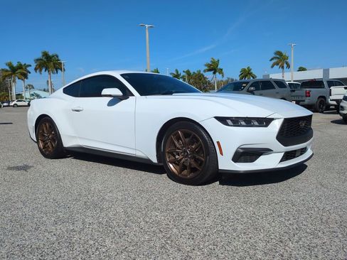 Used 2024 Ford Mustang Premium image 3