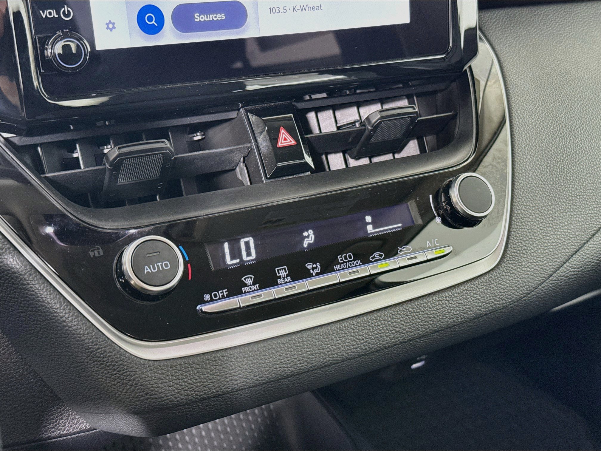 Certified 2025 Toyota Corolla LE FWD image 17