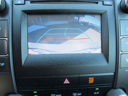 Used 2015 Toyota Camry LE FWD image 17