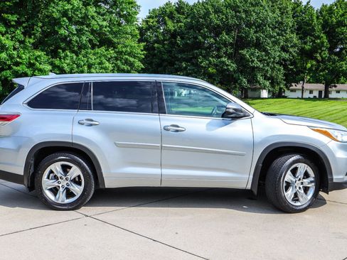 Used 2015 Toyota Highlander Limited Platinum AWD/4WD image 5