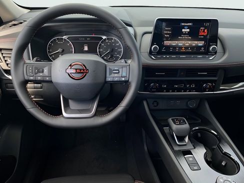 New 2026 Nissan Rogue SV AWD/4WD image 17