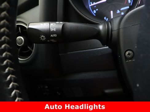 Used 2018 Toyota Corolla iM image 22