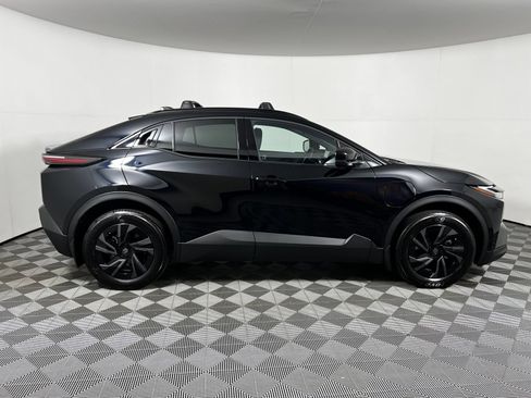Used 2026 Toyota C-HR AWD/4WD image 4