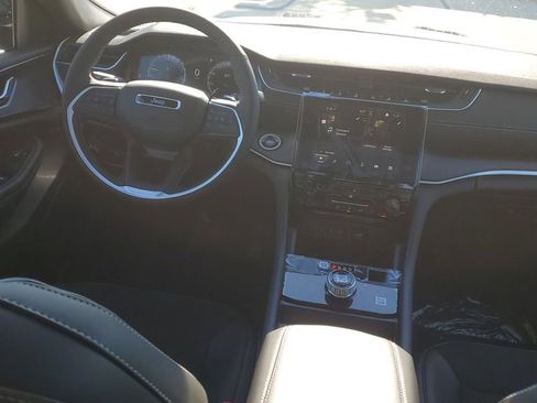 New 2025 Jeep Grand Cherokee L Altitude image 11