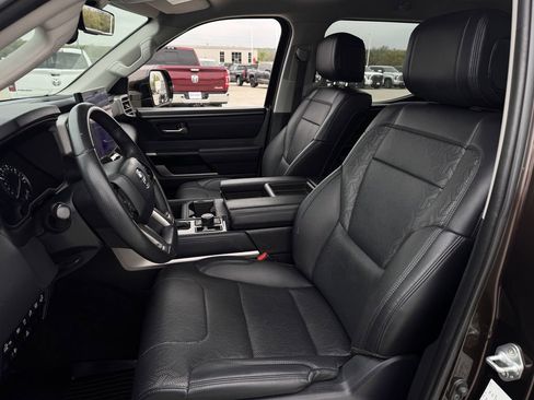 Used 2024 Toyota Tundra Limited image 24