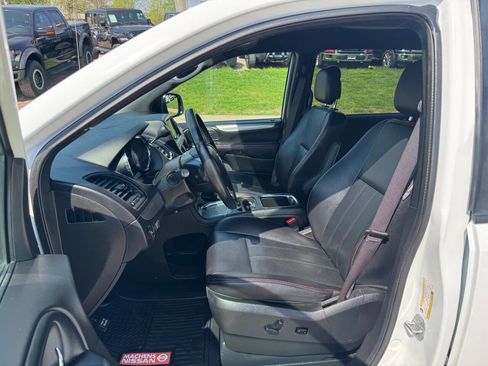 Used 2019 Dodge Grand Caravan GT FWD image 11