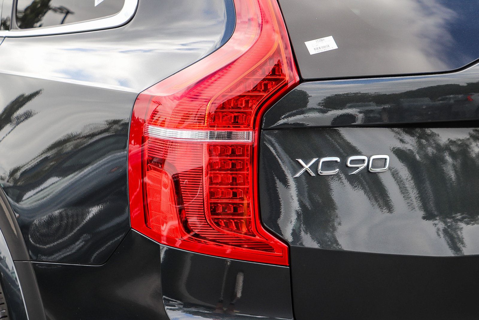 Used 2021 Volvo XC90 T8 Inscription Expression w/ Advanced Package AWD/4WD image 9
