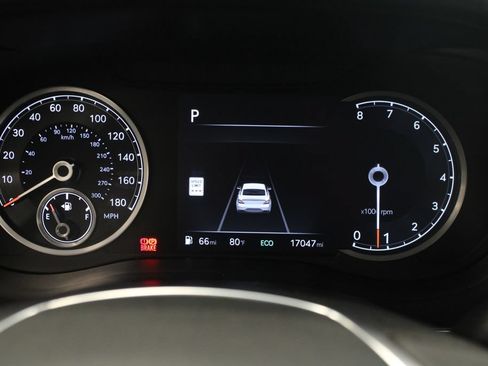 Used 2025 Genesis G70 2.5T RWD image 21