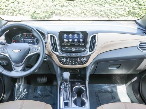 Used 2023 Chevrolet Equinox Premier FWD image 11