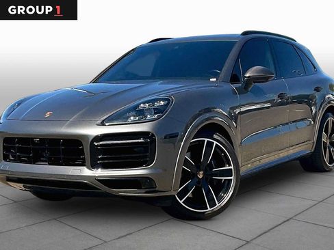 Used 2022 Porsche Cayenne GTS AWD/4WD image 1