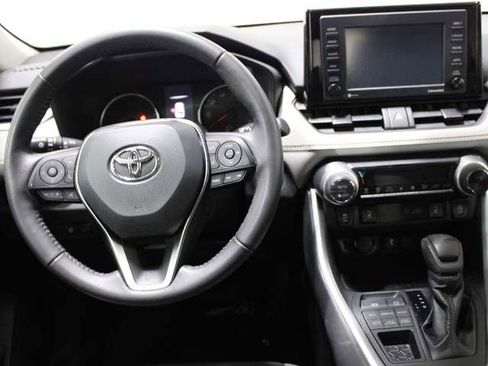 Certified 2021 Toyota RAV4 XLE w/ Convenience Package AWD/4WD image 13