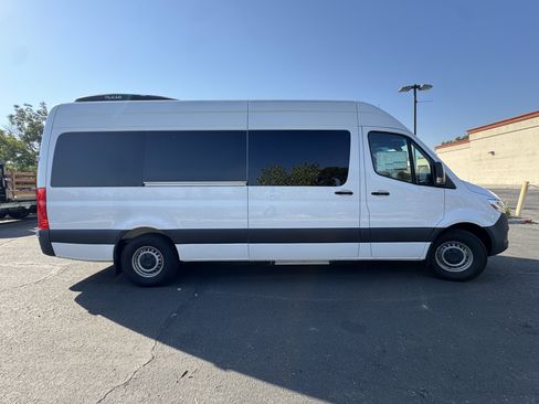 New 2024 Mercedes-Benz Sprinter 2500 image 5