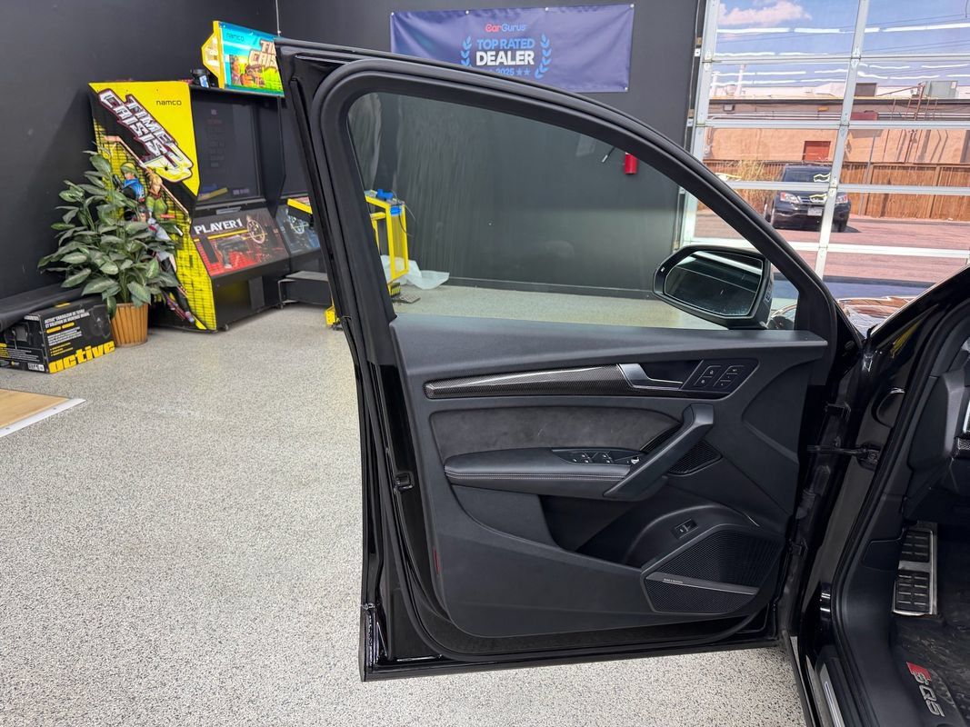Used 2018 Audi SQ5 Premium Plus w/ Navigation Package AWD/4WD image 9
